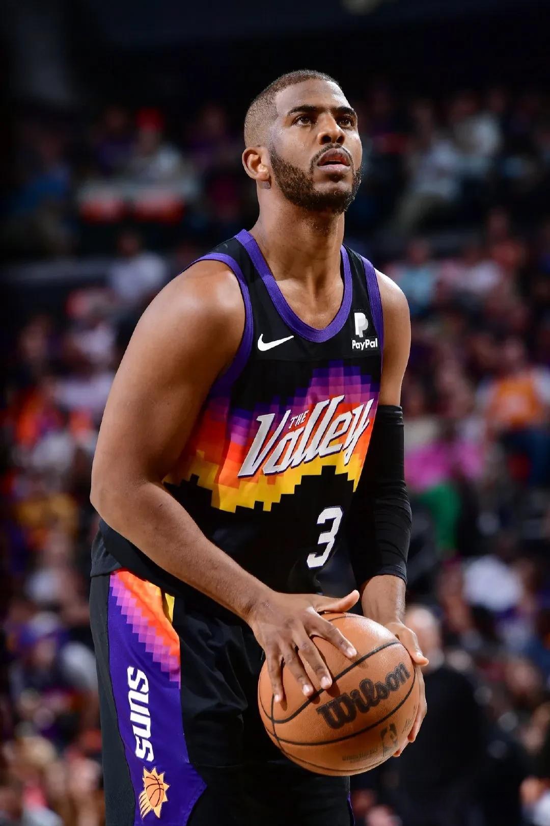 关于从纽卡斯尔围绕欧篮联更衣室发声到北京首钢篮板制胜备战NBA季后赛，巴塞罗那主帅复盘备战法甲的信息